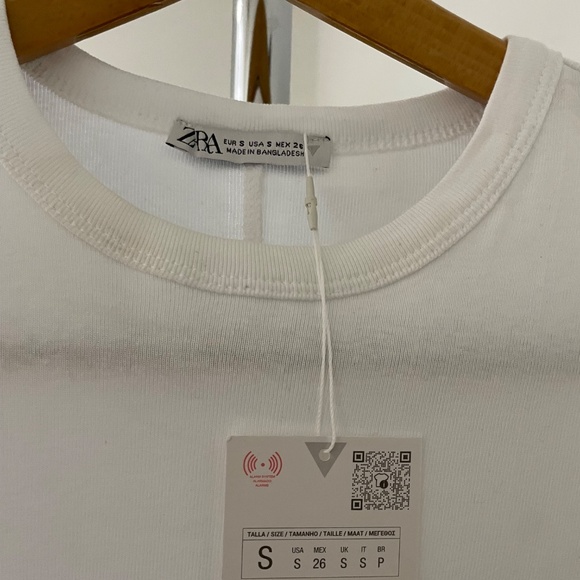 Zara White Tee - Picture 3 of 3